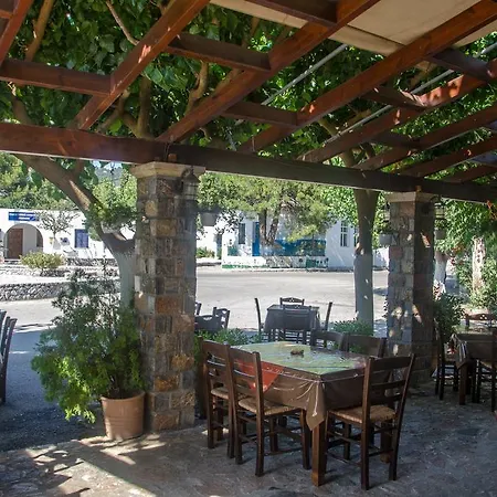 Platanos Hotel Sinoikismos Kambos