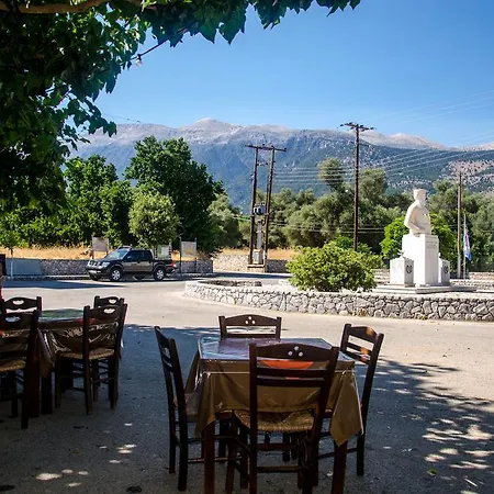 Hotel Platanos Sinoikismos Kambos