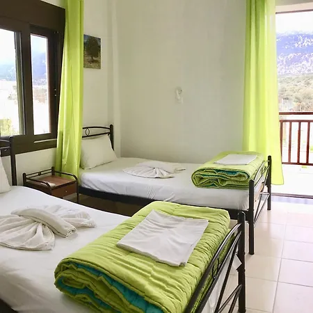 Hotel Platanos Sinoikismos Kambos